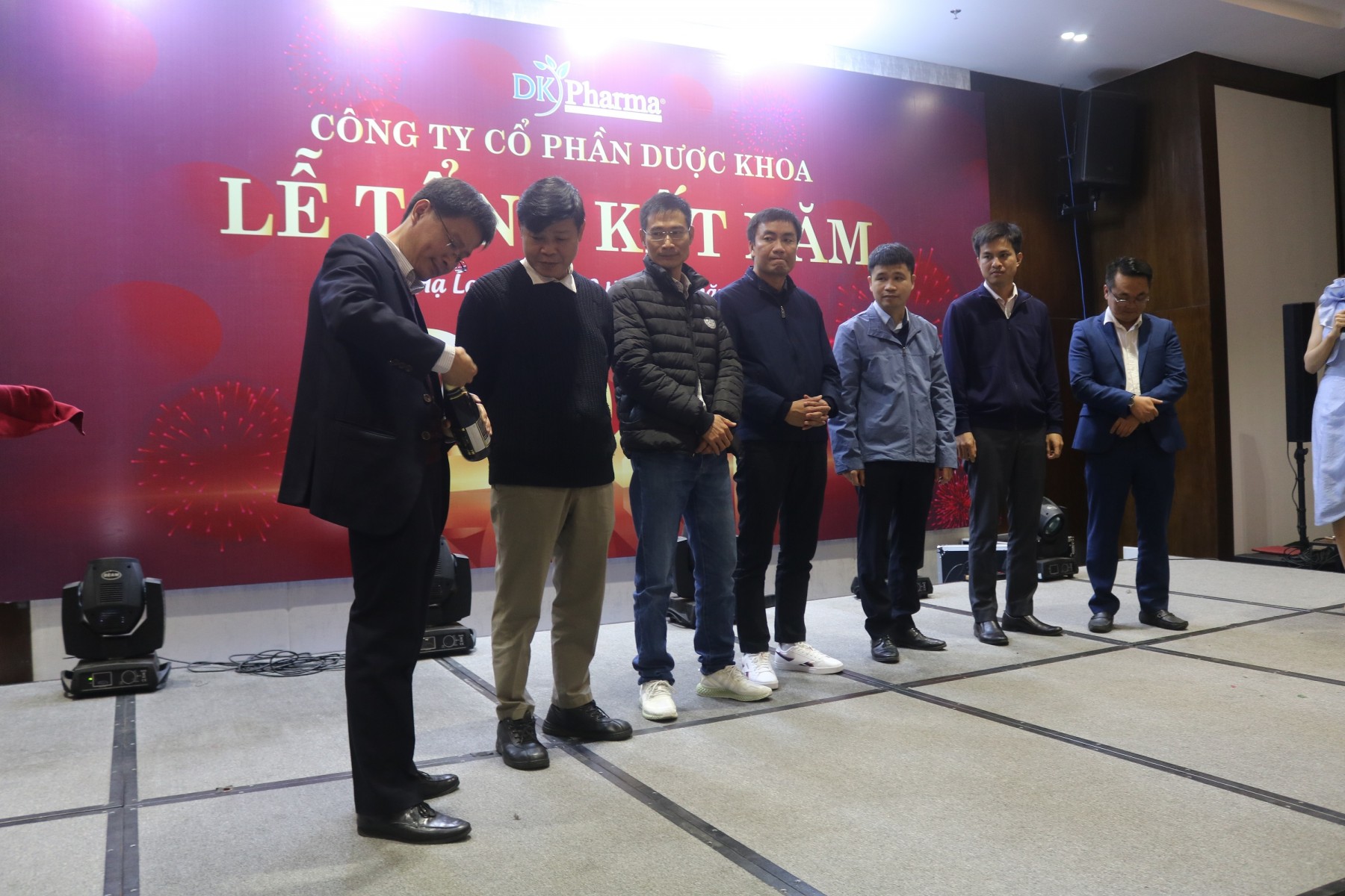 Tổng kết cuối năm 2021 Công ty Cổ phần Dược Khoa