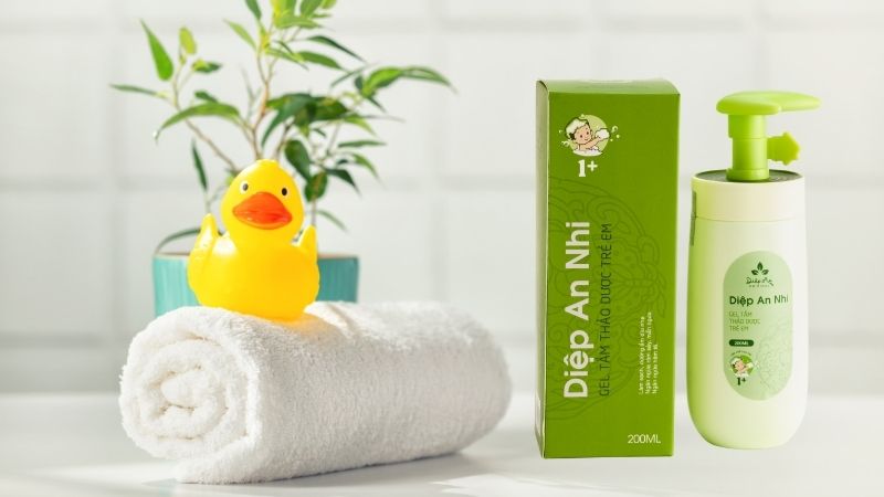 Gel tắm thảo dược Diệp An Nhi cho da nhạy cảm 